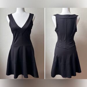 Robbi & Nikki Black Fit and Flare Dress V Neck Sleeveless Classic Size Medium
